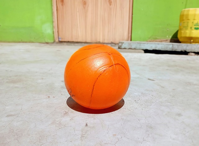 英超受大雪影响多场比赛延期