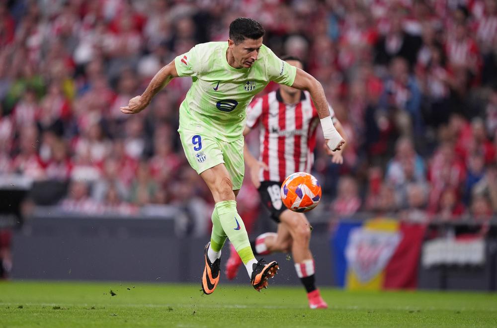 半场战报：申花2-0津门虎，阿苏埃破门，吴曦点射